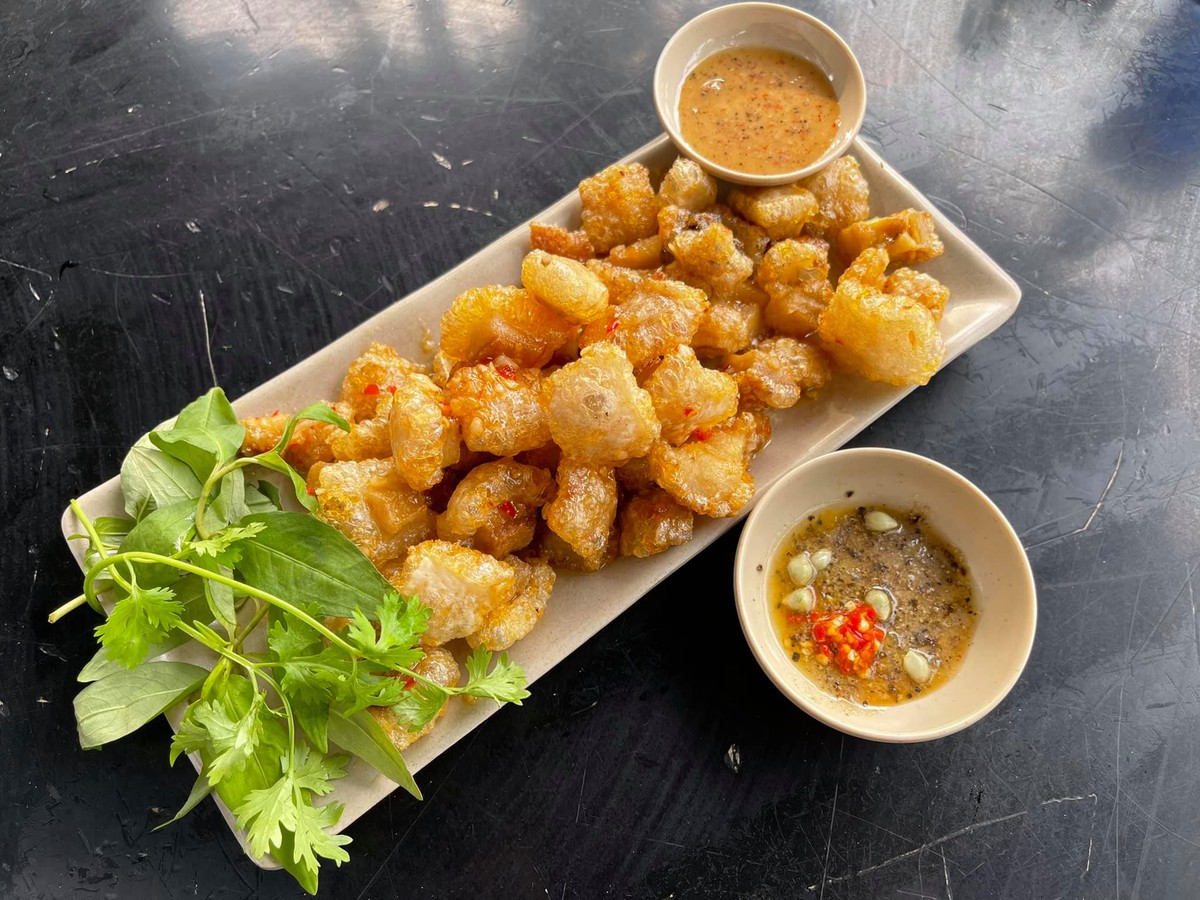 Tóp mỡ vàng giòn
