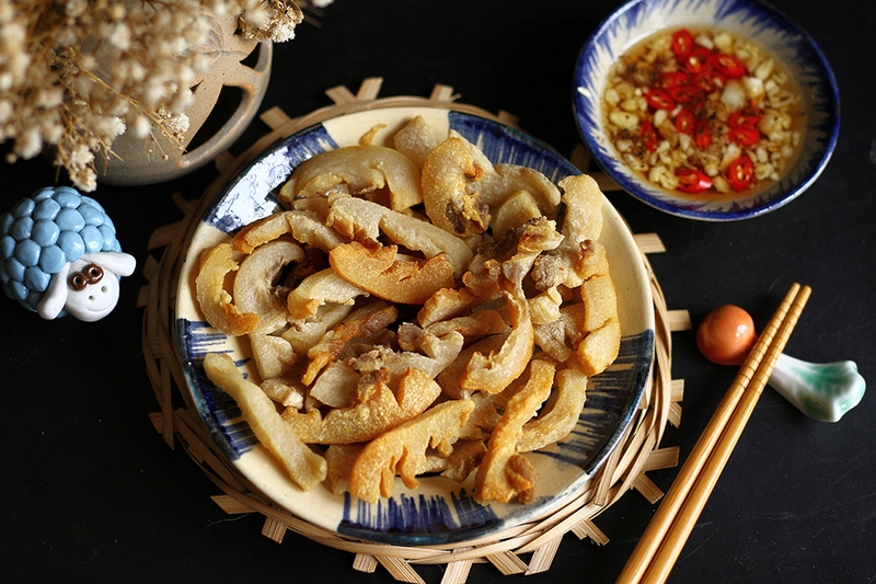 Đĩa tóp mỡ giòn vàng